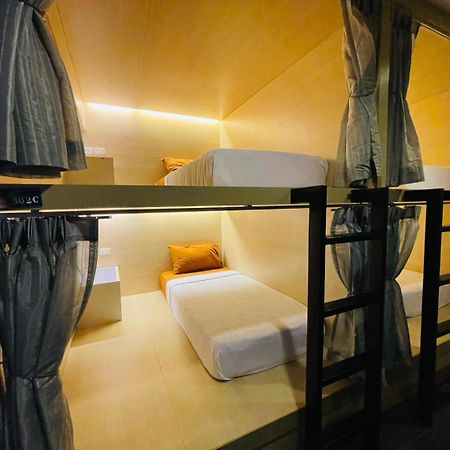 Rabbitel Phuket Hostel ภายนอก รูปภาพ