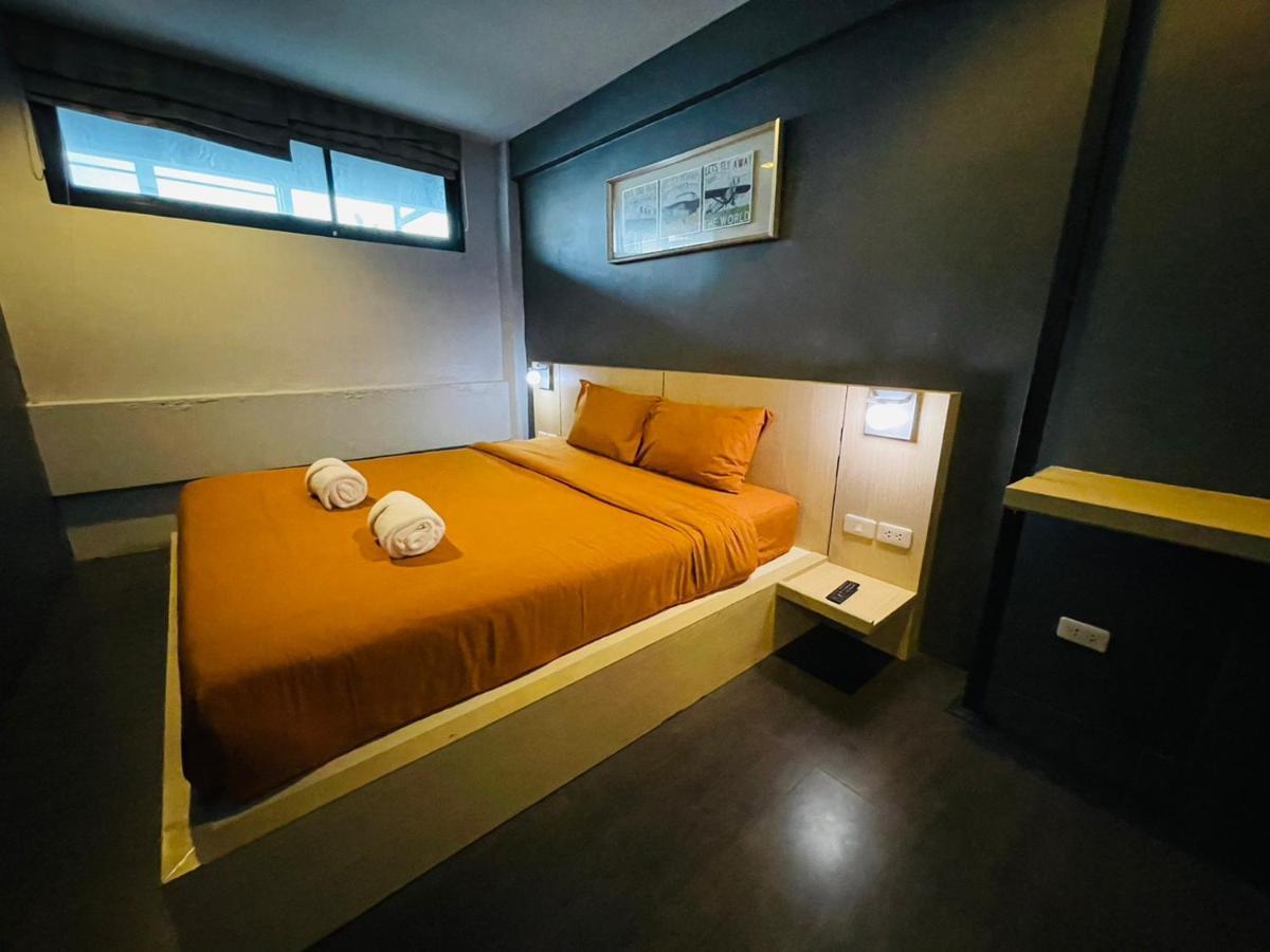 Rabbitel Phuket Hostel ภายนอก รูปภาพ