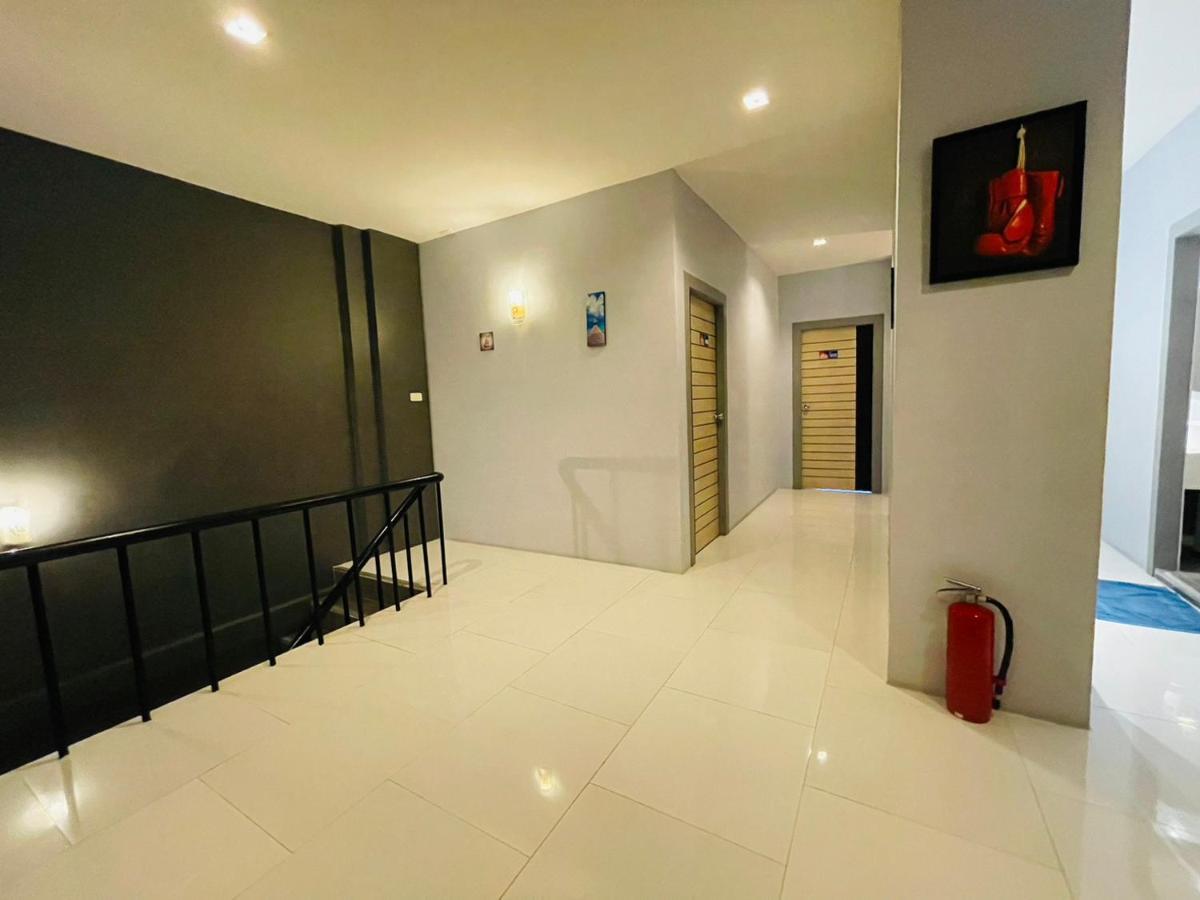 Rabbitel Phuket Hostel ภายนอก รูปภาพ