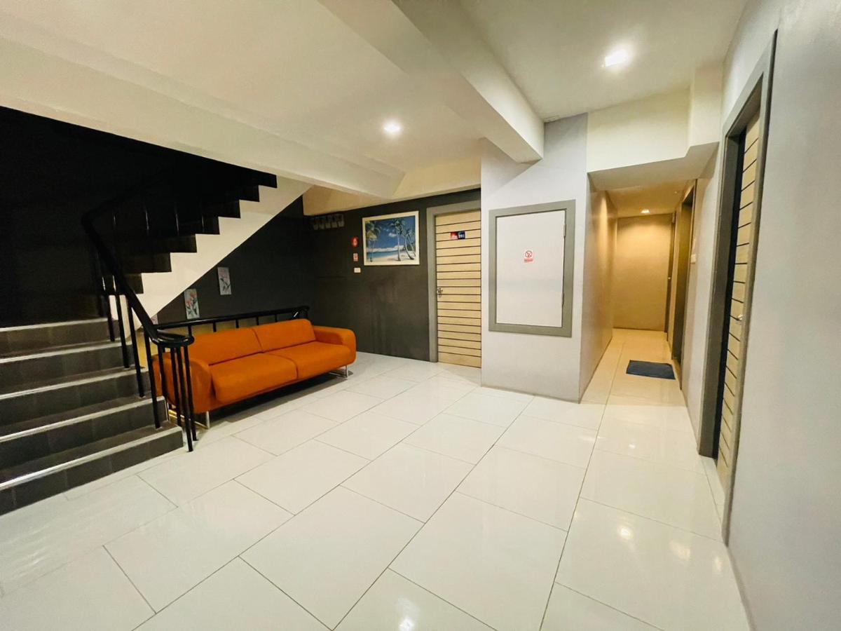 Rabbitel Phuket Hostel ภายนอก รูปภาพ