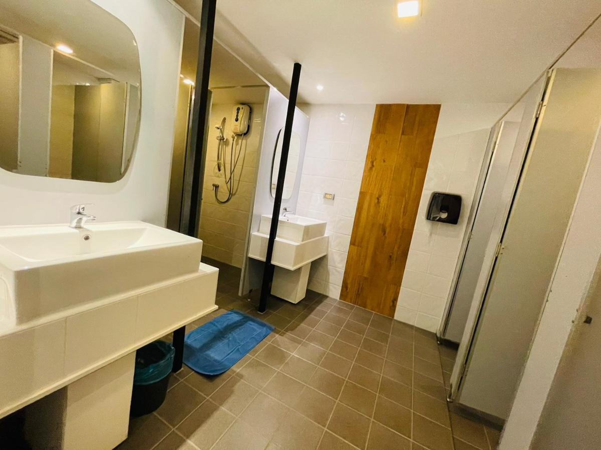 Rabbitel Phuket Hostel ภายนอก รูปภาพ