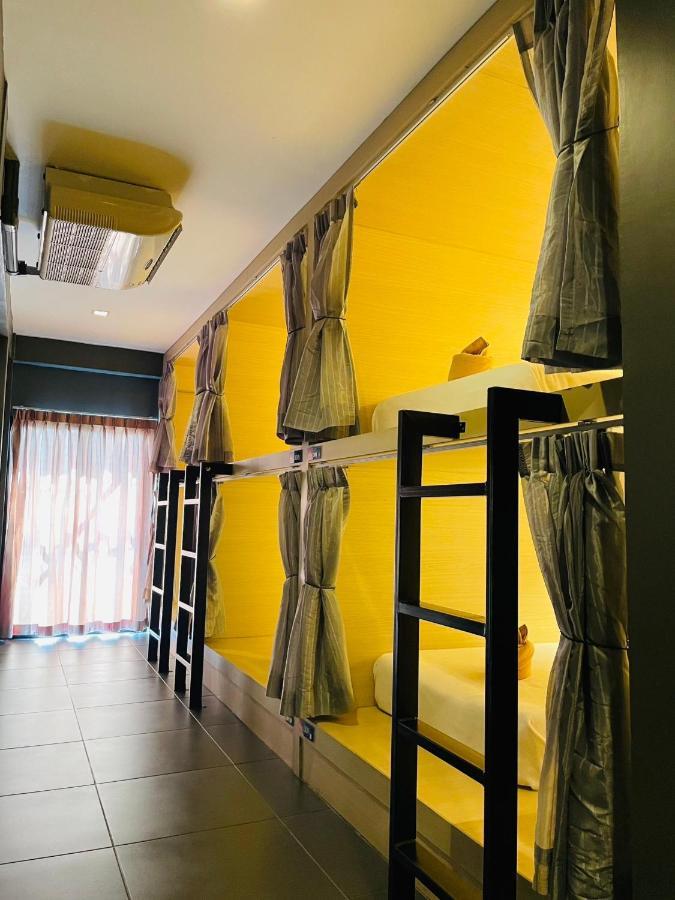 Rabbitel Phuket Hostel ภายนอก รูปภาพ