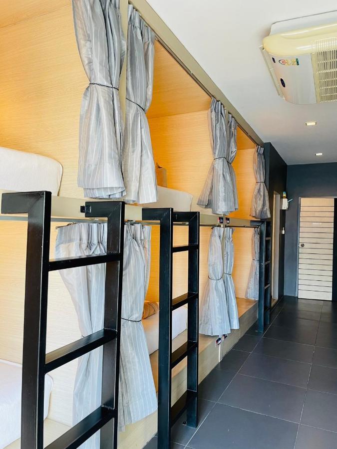 Rabbitel Phuket Hostel ภายนอก รูปภาพ