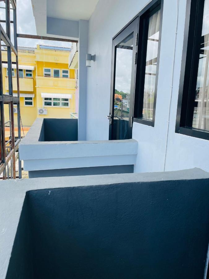 Rabbitel Phuket Hostel ภายนอก รูปภาพ