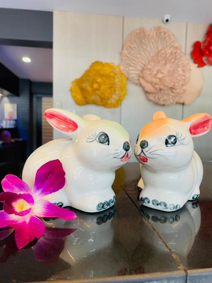 Rabbitel Phuket Hostel ภายนอก รูปภาพ