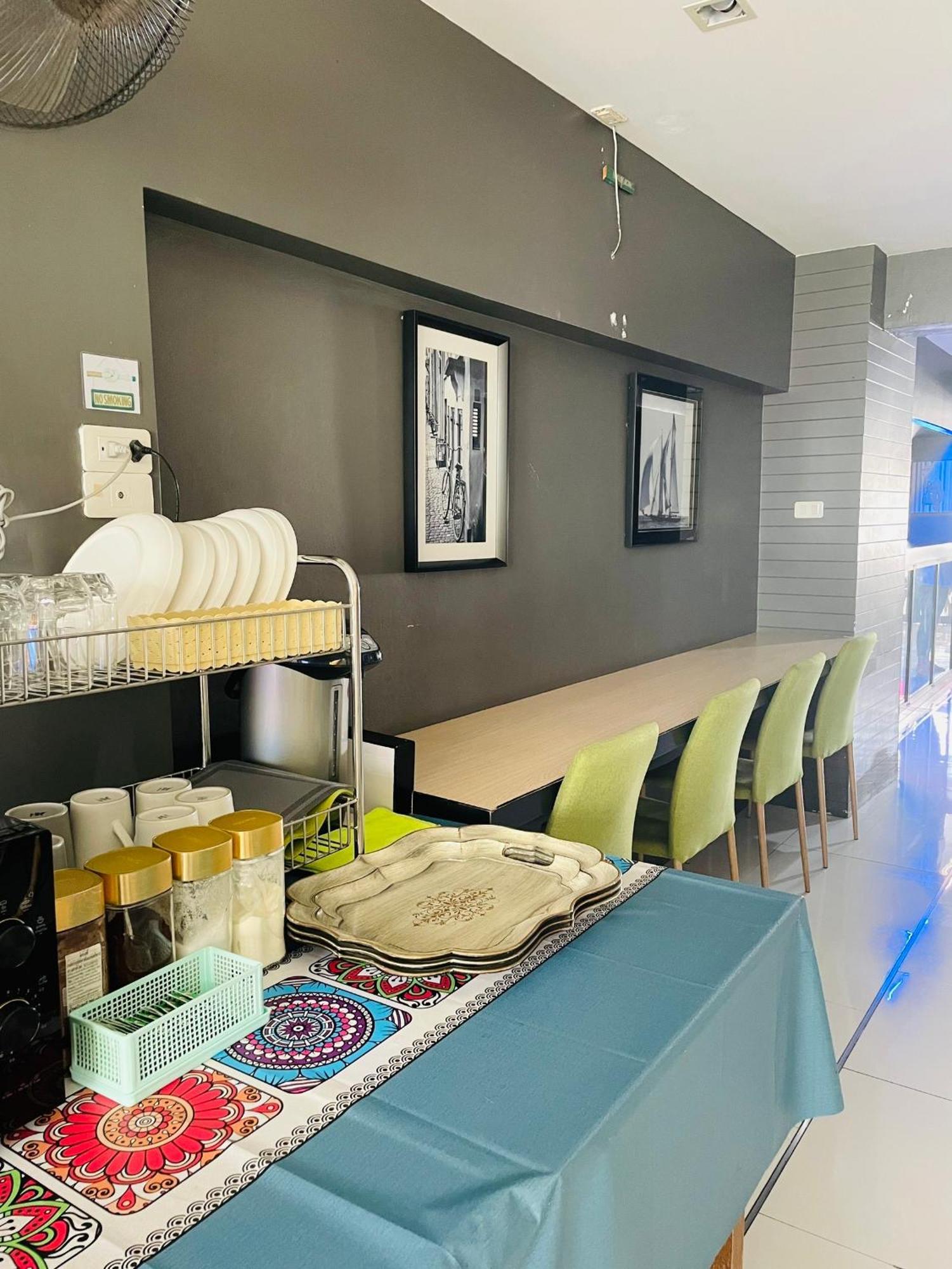 Rabbitel Phuket Hostel ภายนอก รูปภาพ